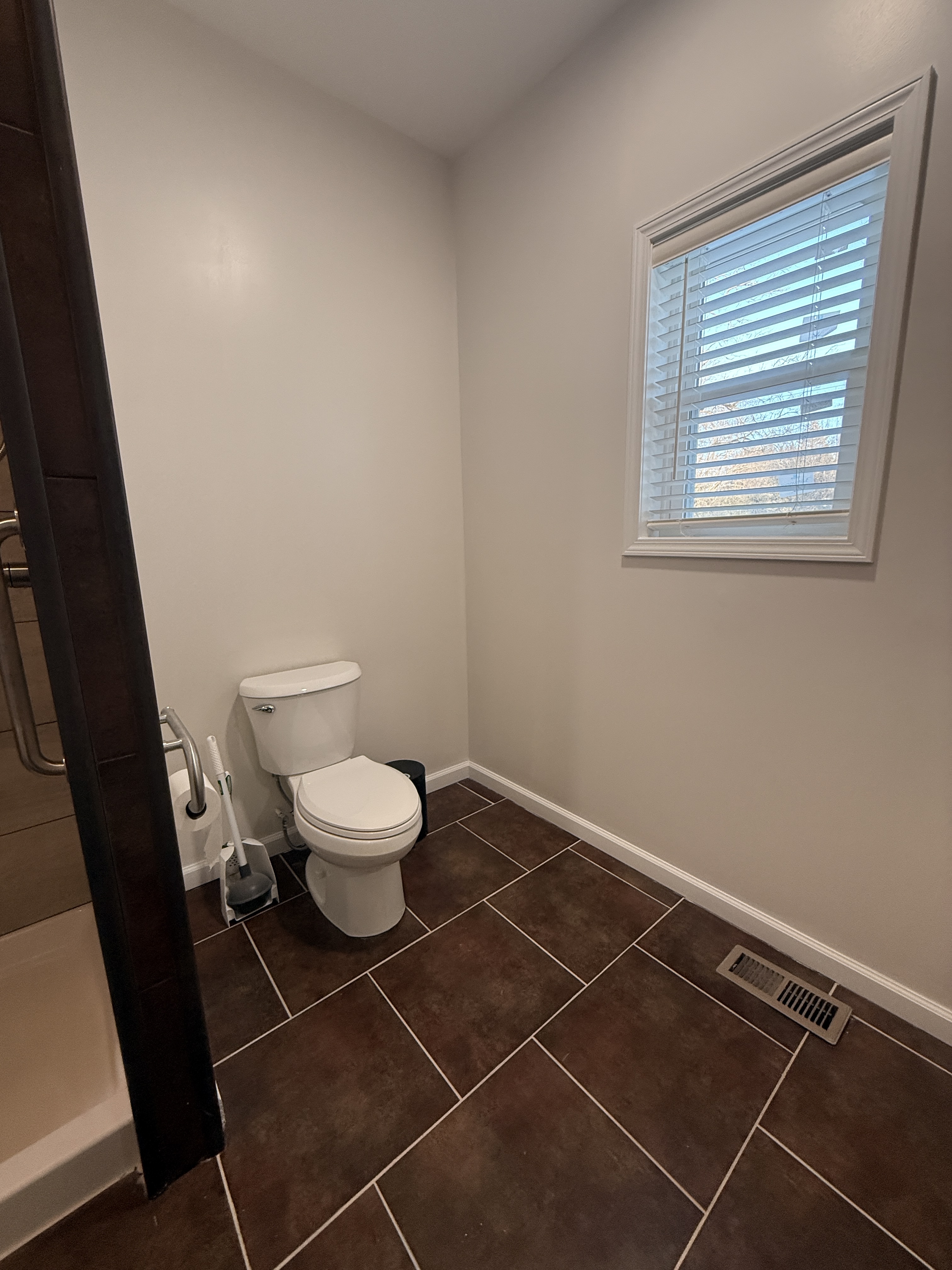 Maple Manor of Hamburg resident room