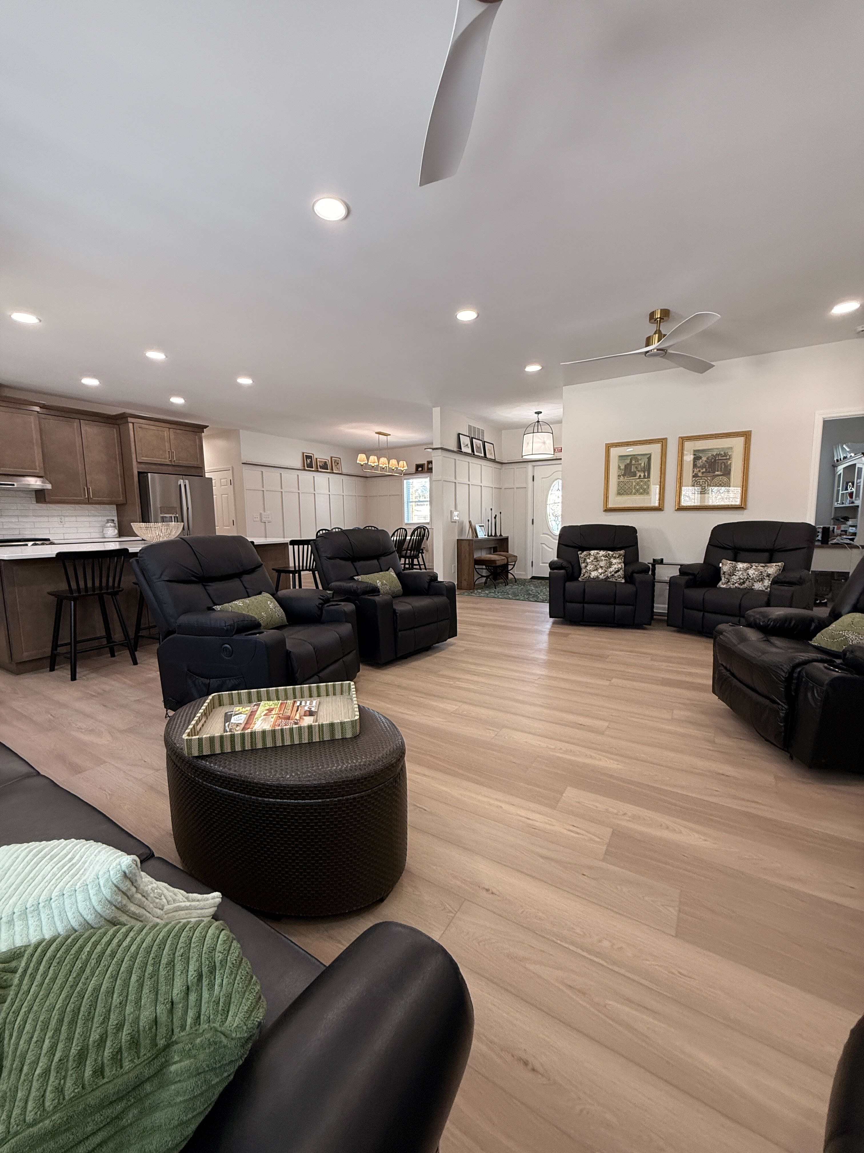 Maple Manor of Hamburg community space