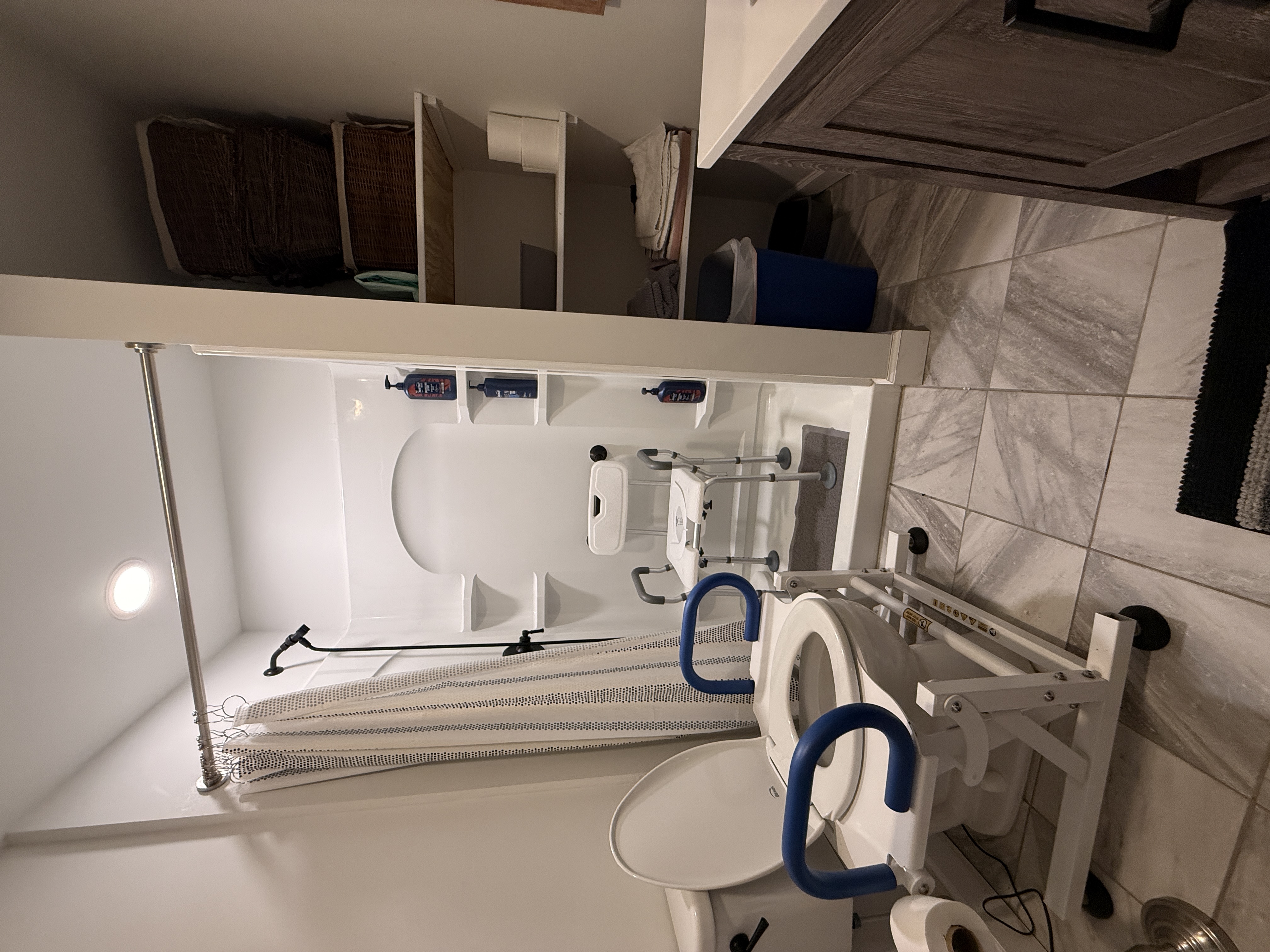 Maple Manor of Pinckney resident room