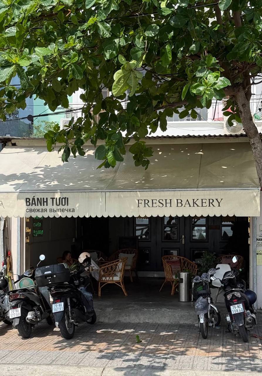 Shama Book & Bakery