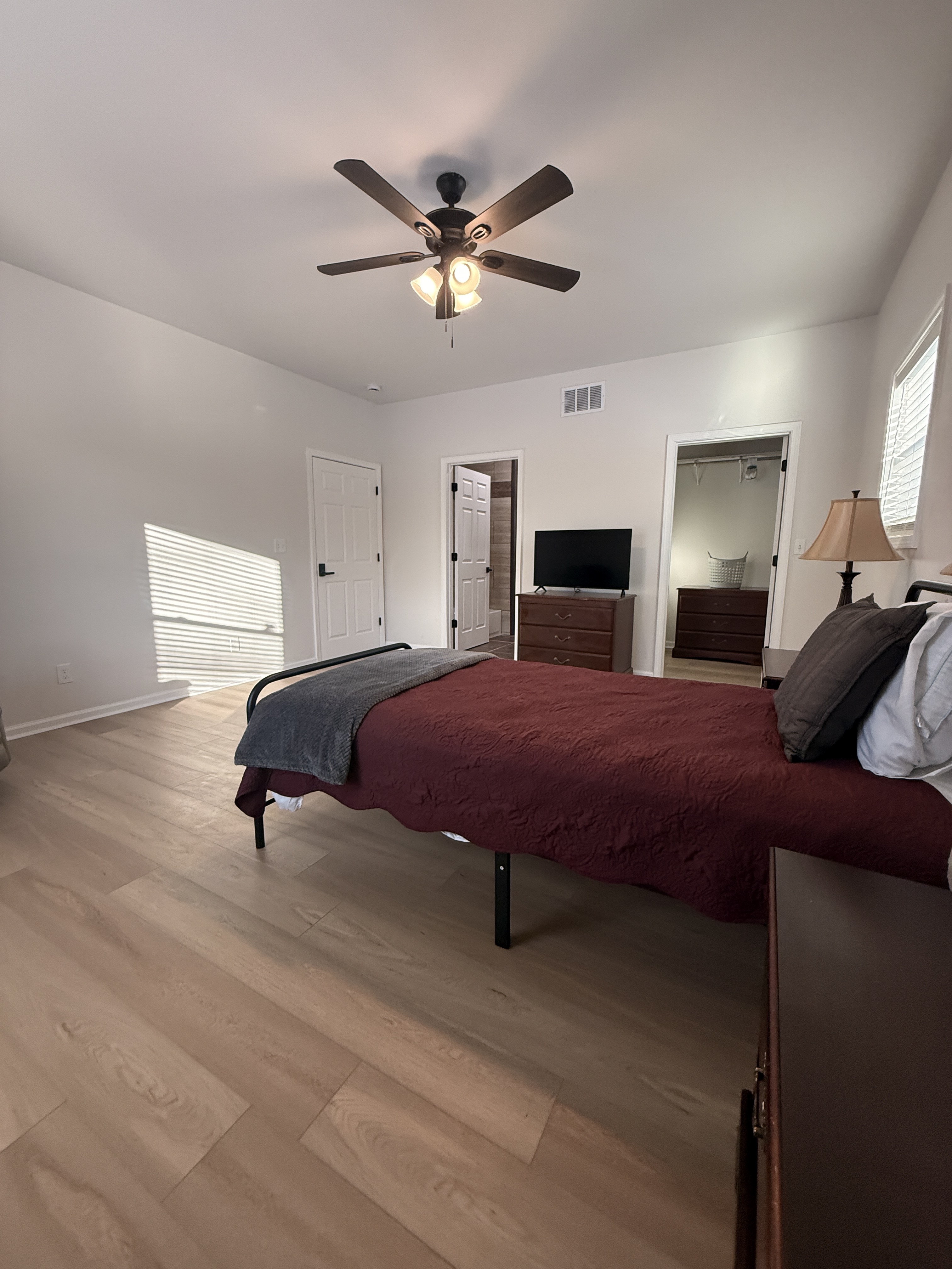 Maple Manor of Hamburg resident room