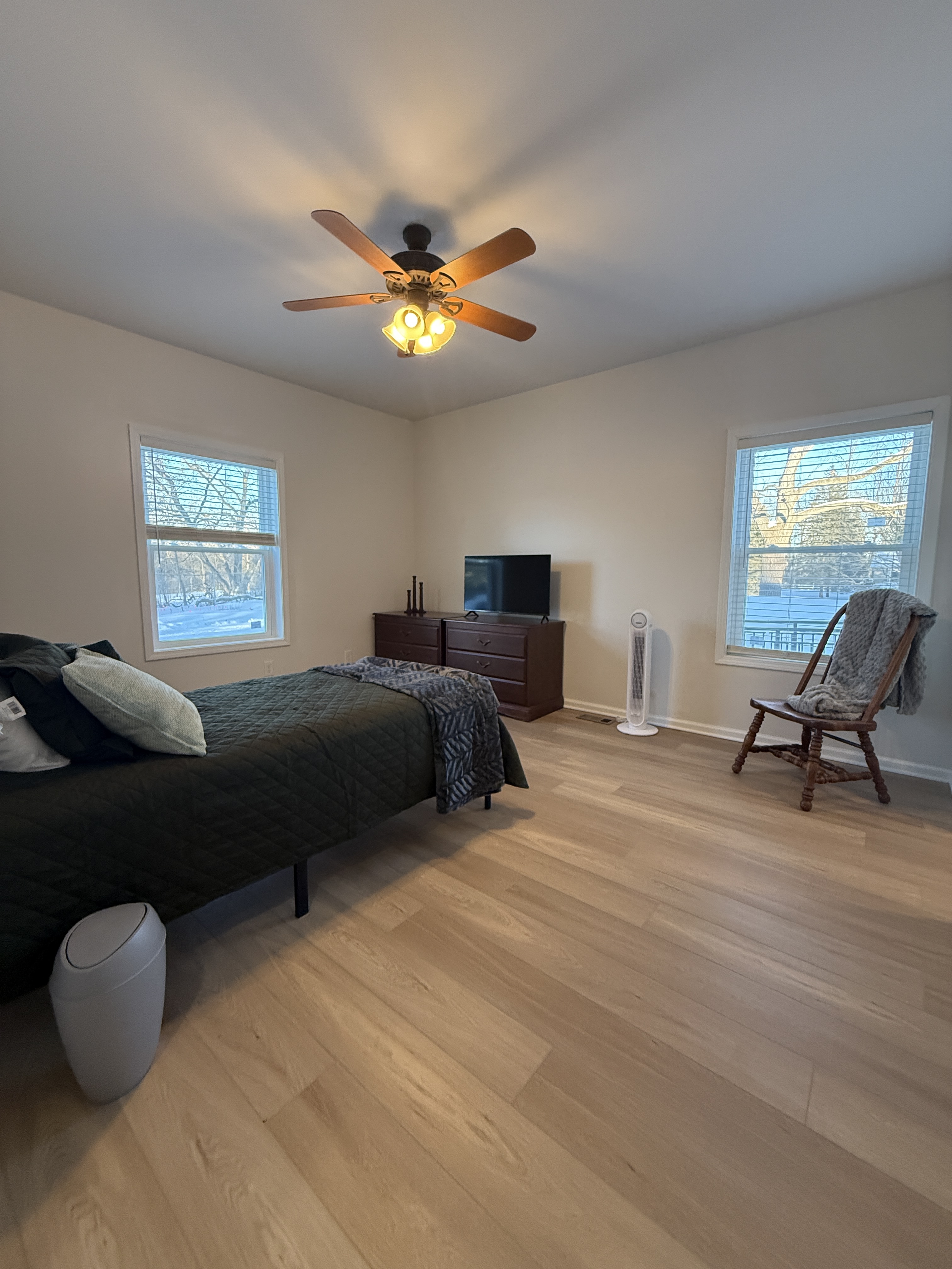 Maple Manor of Hamburg resident room