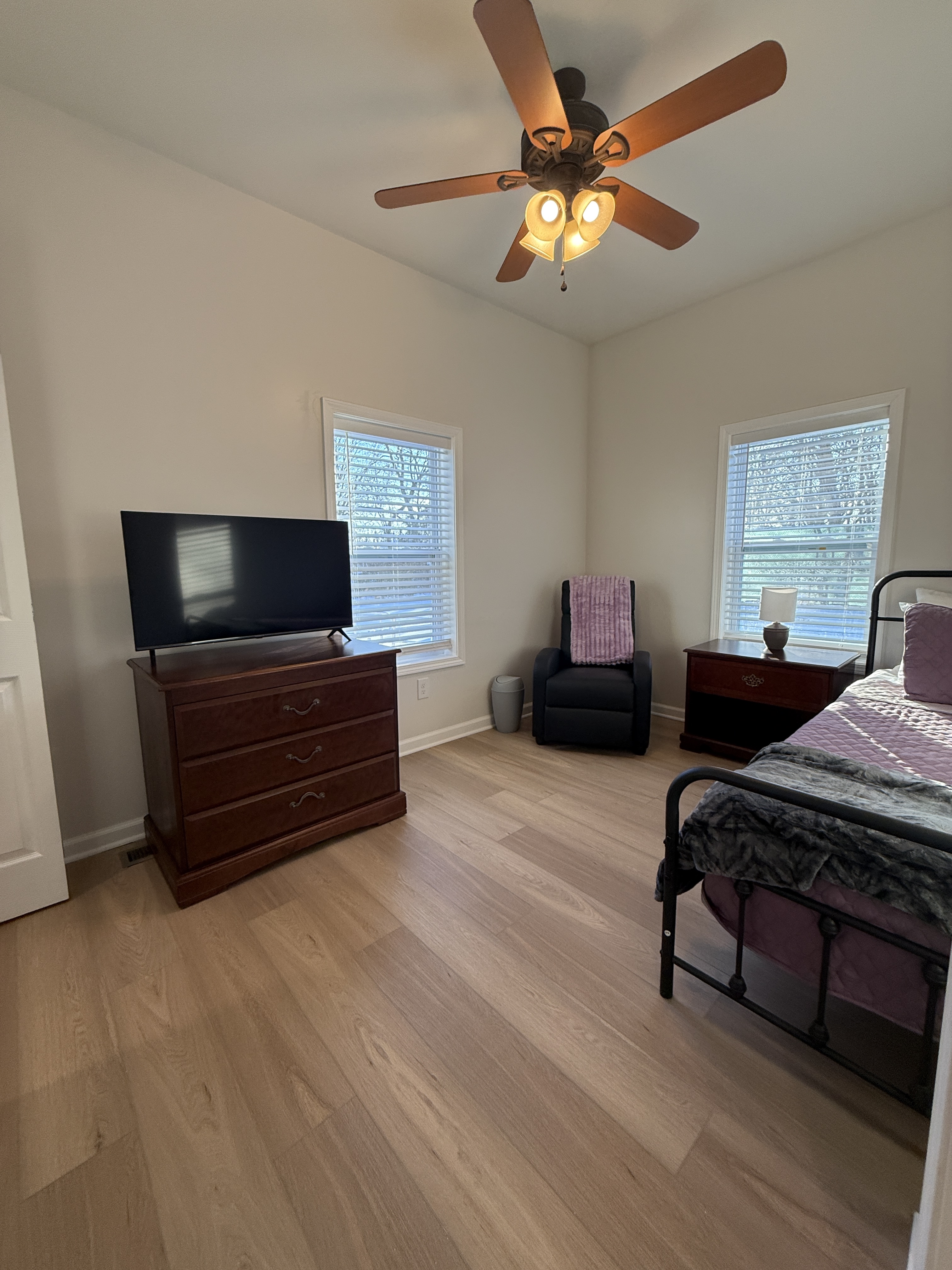 Maple Manor of Hamburg resident room